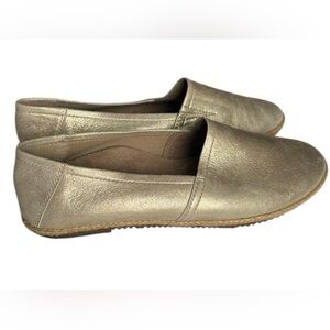 Aetrex Women's Gold Flats